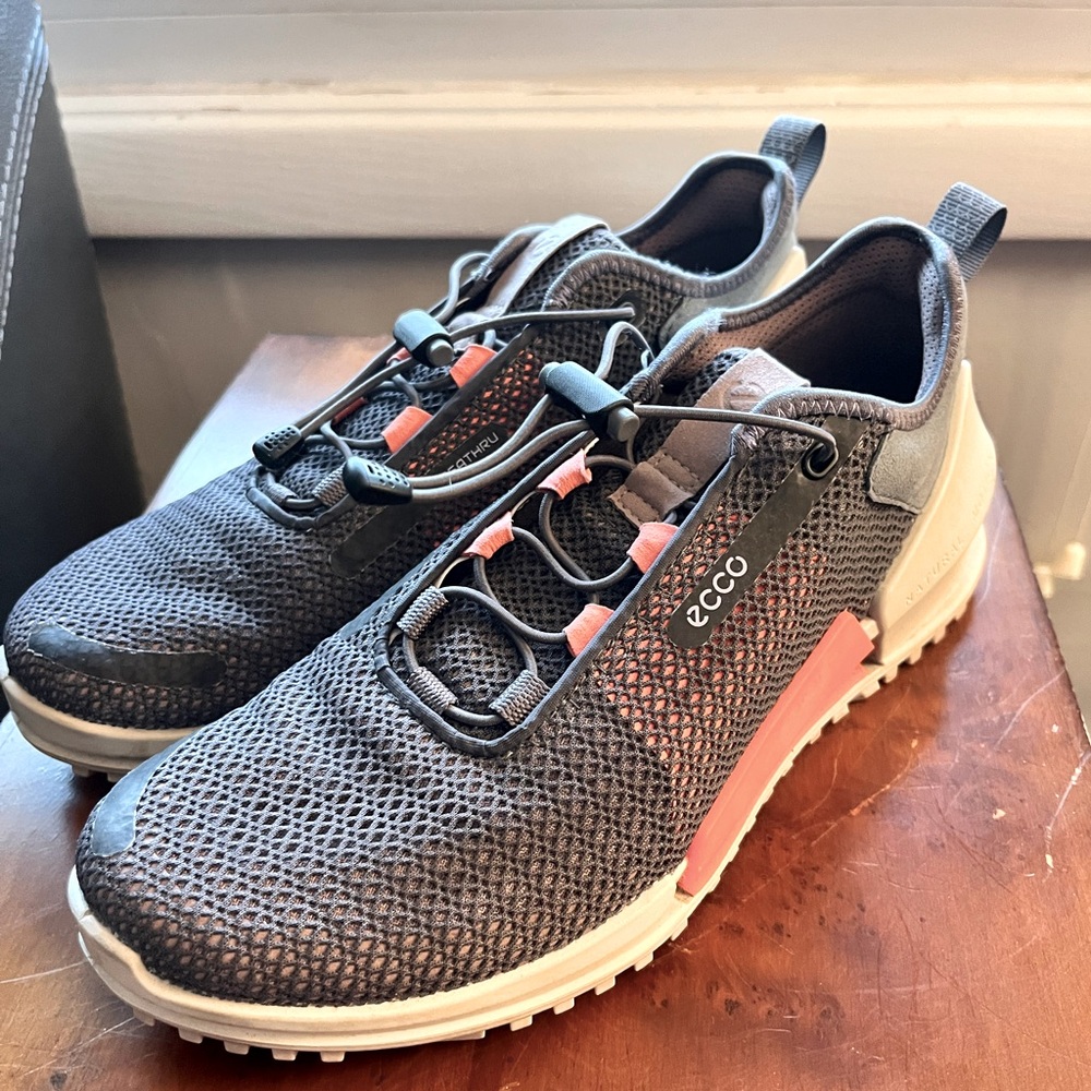 Ecco women’s biom 2.0 low sneaker